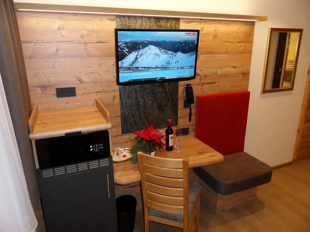 Bed and Breakfast Hotel Garni Siegmundshof - Inclusive Joker Card Im Sommer Σάαλμπαχ-Χίντεργκλεμ